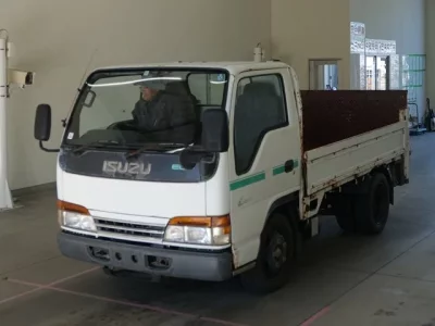 Isuzu ELF  с аукциона в Японии