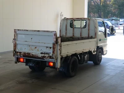 Isuzu ELF  с аукциона в Японии