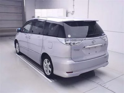 Toyota ESTIMA HYBRID