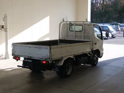 Toyota DYNA  с аукциона в Японии