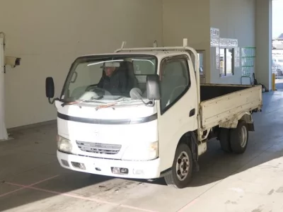 Toyota DYNA  с аукциона в Японии
