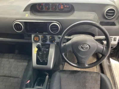 Toyota COROLLA RUMION