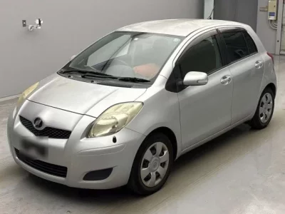 Toyota VITZ  с аукциона в Японии
