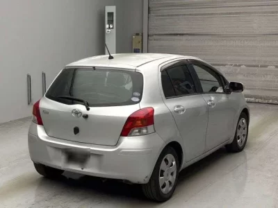 Toyota VITZ  с аукциона в Японии