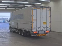 Nissan QUON лот № 211 оценка 3.5  с аукциона в Японии 1