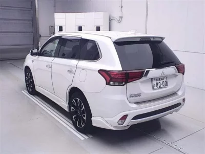 Mitsubishi OUTLANDER PHEV