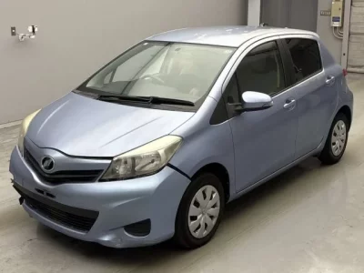 Toyota VITZ  с аукциона в Японии