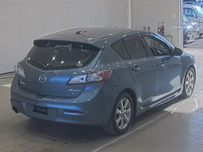 Mazda AXELA  с аукциона в Японии