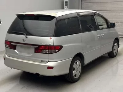 Toyota ESTIMA  с аукциона в Японии