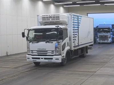 Isuzu FORWARD  с аукциона в Японии