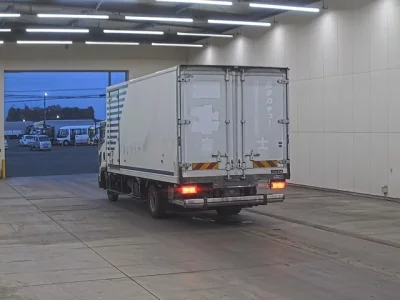 Isuzu FORWARD  с аукциона в Японии