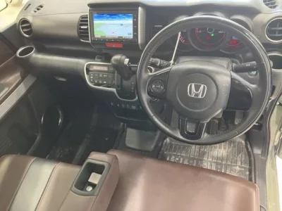 Honda N BOX SLASH