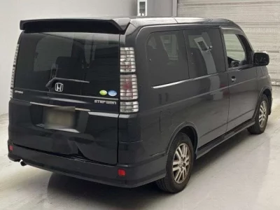 Honda STEP WAGON  с аукциона в Японии
