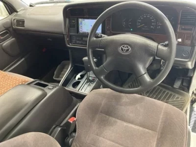 Toyota HIACE  с аукциона в Японии