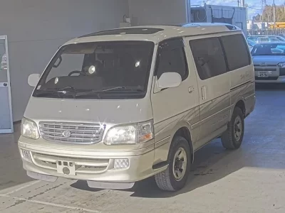 Toyota HIACE  с аукциона в Японии