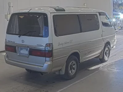 Toyota HIACE  с аукциона в Японии