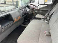 Mitsubishi CANTER лот № 1121 оценка 3  с аукциона в Японии 4