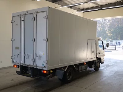 Mitsubishi CANTER  с аукциона в Японии