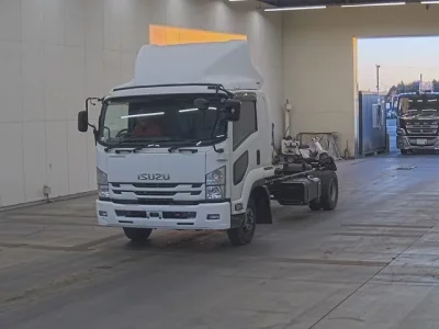 Isuzu FORWARD  с аукциона в Японии