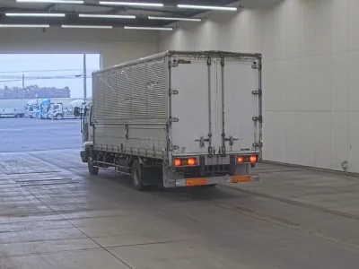 Isuzu FORWARD  с аукциона в Японии