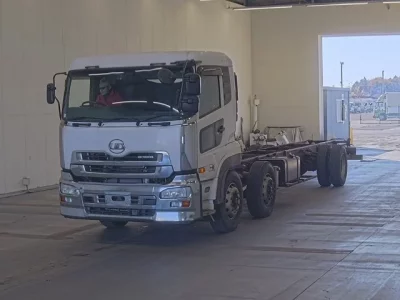 Nissan QUON  с аукциона в Японии