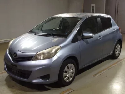 Toyota VITZ  с аукциона в Японии