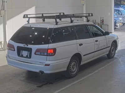 Nissan EXPERT  с аукциона в Японии