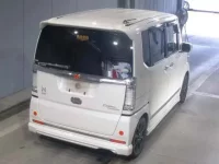 Honda N BOX лот № 3002 оценка 3  с аукциона в Японии 1