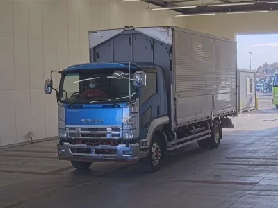 Isuzu FORWARD  с аукциона в Японии