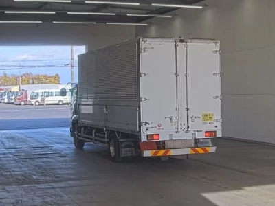 Isuzu FORWARD  с аукциона в Японии