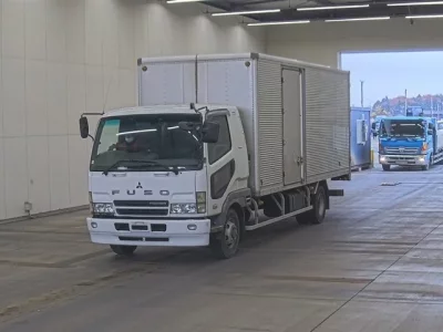 Mitsubishi FUSO FIGHTER