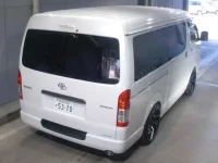 Toyota HIACE VAN лот № 3013 оценка 4.5  с аукциона в Японии 1