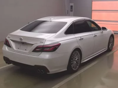 Toyota CROWN  с аукциона в Японии