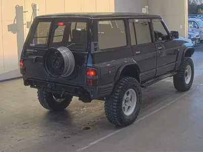 Nissan SAFARI