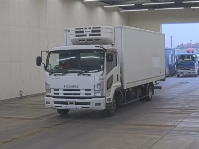 Isuzu FORWARD  с аукциона в Японии