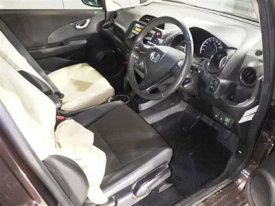 Honda FIT  с аукциона в Японии