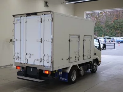 Hino DUTRO  с аукциона в Японии