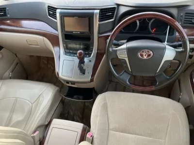 Toyota ALPHARD  с аукциона в Японии