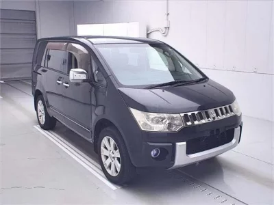 Mitsubishi DELICA D5