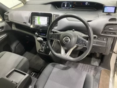 Nissan SERENA  с аукциона в Японии