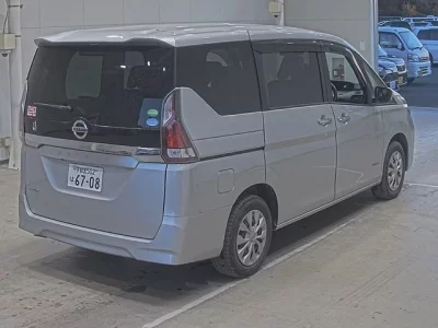 Nissan SERENA  с аукциона в Японии