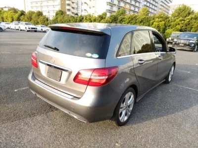 Mercedes-Benz B CLASS