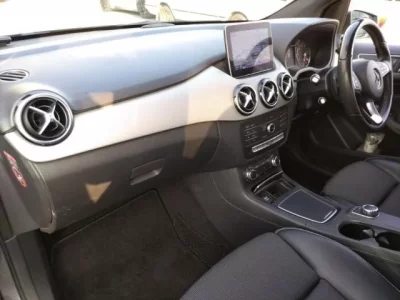 Mercedes-Benz B CLASS