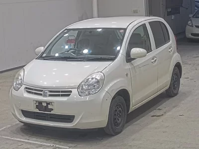 Toyota PASSO  с аукциона в Японии