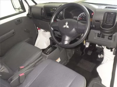 Mitsubishi MINICAB VAN