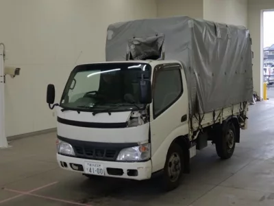 Toyota DYNA  с аукциона в Японии