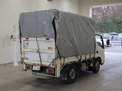 Toyota DYNA  с аукциона в Японии