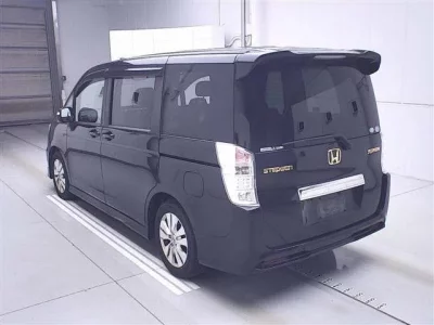 Honda STEP WAGON  с аукциона в Японии