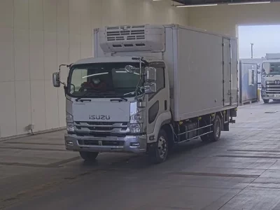 Isuzu FORWARD  с аукциона в Японии