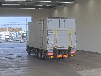 Isuzu FORWARD  с аукциона в Японии